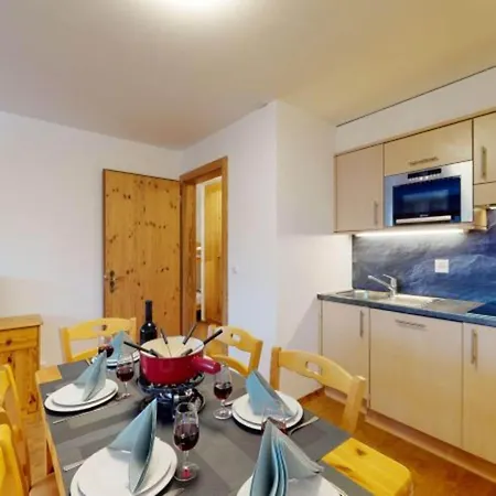 In Near Cable Car Daire *